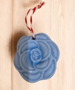 suspension fleur bleu